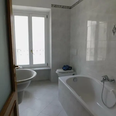 Fratelli Asquasciati 53 - 022 Apartamento *